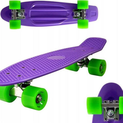 Kiamo Pennyboard – Mini Cruiser Skateboard 57cm – Planche violette avec roues vertes – ABEC-5 – Max. 100kg