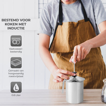 Kinghoff® - Mousseur à lait manuel - Inox - 800 ml - Lavable au lave-vaisselle - Barista - Pot à lait - Fond résistant à la chaleur - Induction