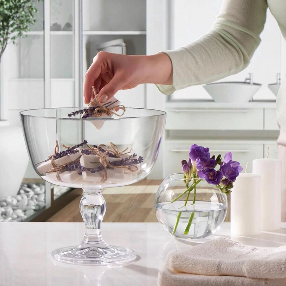 Petite Patisserie Cake Stand - Pedestal Dish - Transparent - Glass (22.5 x 22.5 x 22.5 cm)