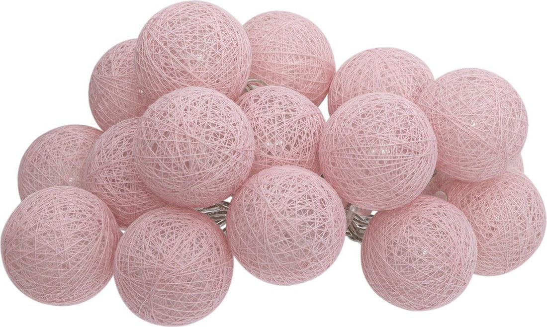 Atmosphera LED lichtslinger met katoenen balletjes – roze, 255 cm