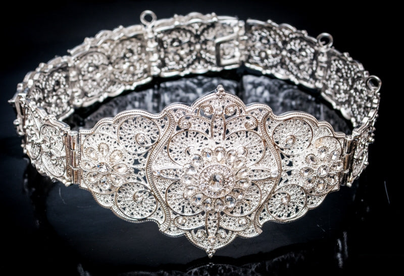 Zilveren riem met kristallen middelgroot
