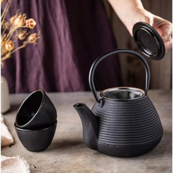 Kinghoff Gusseiserne Teekanne mit Edelstahlfilter - Inklusive 2 Tassen à 115 ml (KH1846) - Fassungsvermögen: 1,0 Liter - Traditionelles Design mit komfortablem Griff