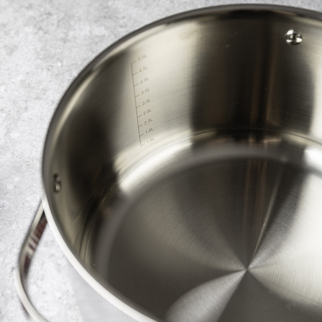 Vcasa kookpan 24 cm met afgietdeksel, 5,8 liter, 304 rvs tri-ply, Velora