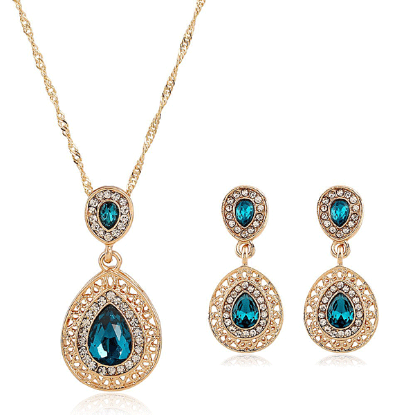 SET: KETTE MIT PASSENDEN OHRRINGEN