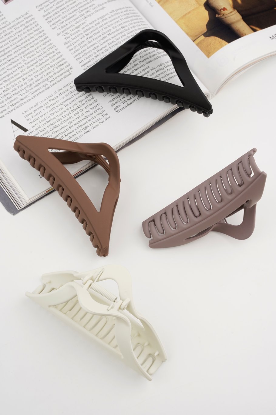 Triangular Hair Clip - Camel Plastic Hair Claw - 11.5 cm