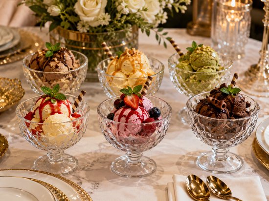 Ice Cream Sundae Cups - Set of 6 - Ice Cream Holder - Dessert Bowl - Glass Ice Cream Cup - Glass Dessert Bowl - Sundae Glass for Ice Cream, Sorbet & Desserts - Dishwasher Safe - 300 ml - Transparent
