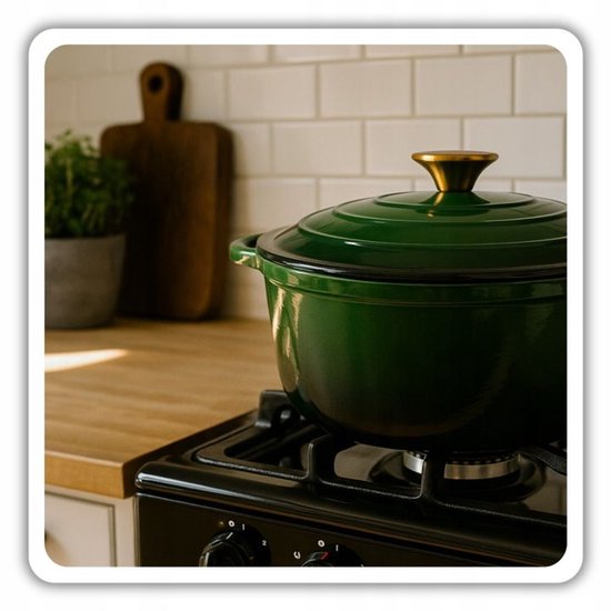 Hage - Braadpan - Geëmailleerde Gietijzeren Braadpan - Casserole - Geschikt voor Inductie, Gas & Oven - Inclusief Pannenonderzetter & Handgreepbeschermers - 4 Liter - Ø24 x 12 cm - Donkergroen
