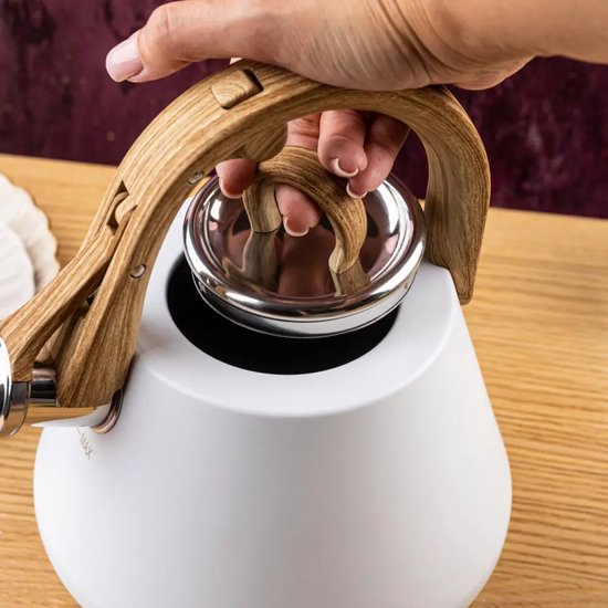Klausberg - KB-9061 - Fluitketel 2.5 Liter - RVS Waterketel - Met Fluit - Afneembaar Deksel - Houtlook Handgreep - Inductie - Gas - Elektrisch - Keramisch - Theeketel - Koffie - Brede Voet - MAX Aanduiding - Wit