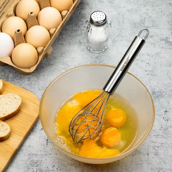 Rührschüssel-Set mit Schneebesen – 3 Rührschüsseln mit rutschfestem Boden & Schneebesen – Stapelbare Küchenschüsseln – Edelstahl – Silber