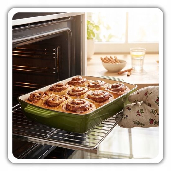 Hage - Baking Dish - Casserole Dish - Cast Iron Casserole Dish - Enamelled Roasting Pan with Handles - Suitable for Induction, Oven & All Heat Sources - 3.5 Litres - 32 x 23.5 cm - Olive Green