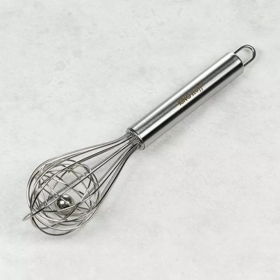 Rührschüssel-Set mit Schneebesen – 3 Rührschüsseln mit rutschfestem Boden & Schneebesen – Stapelbare Küchenschüsseln – Edelstahl – Silber
