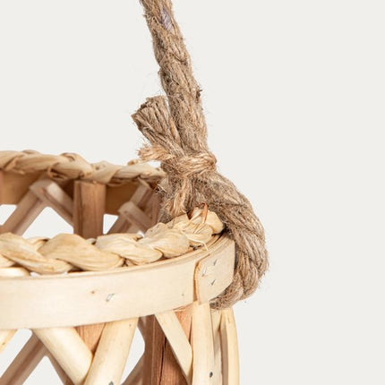 HOMLA - Radiant Lantaarn Smal Gevlochten Hout - Decoratieve Windlicht Lantaarn met Handvat - Natuurlijke Sfeerverlichting - Boho & Scandinavisch Interieur - Kaarsenhouder voor Woonkamer & Terras - 17 x 50 cm - Naturel