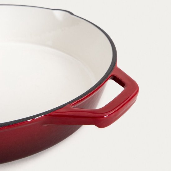 Homla - Andreas Cast Iron Pan - Gietijzeren Koekenpan - Ovenbestendig 220°C - Steakpan of Bakpan Inductie Geschikt - Duurzame Koekenpan - Ø26 x 5 cm - Bordeauxrode Geëmailleerde Pan