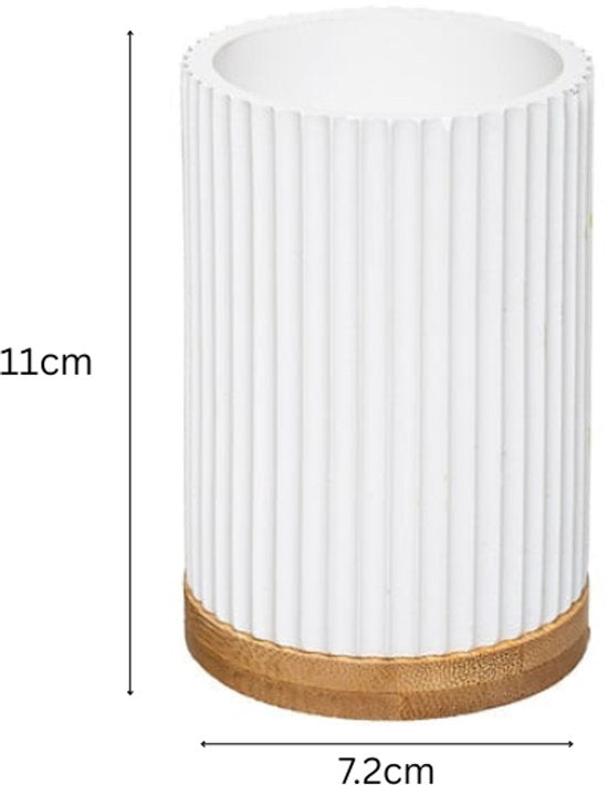 Badkameraccessoireset – Moderne Badkamer Accessoires – Zeeppomp & Tandenborstelhouder Set – Polyresin met Bamboe – Luxe Zeepdispenser & Beker – Wit