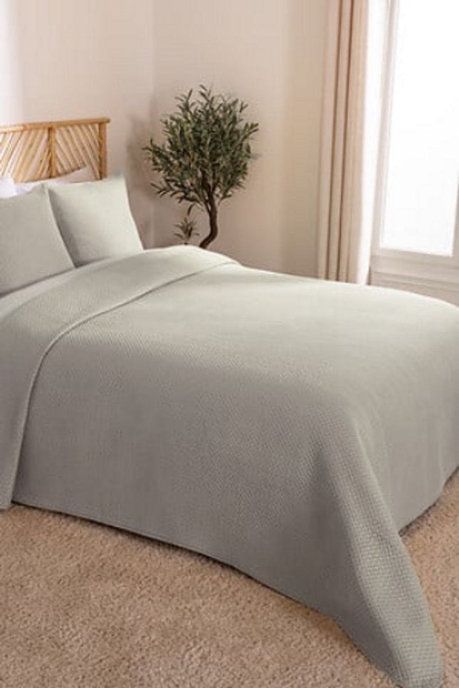 Jeté de lit Dolce 260 x 240 cm Beige - Parure de Lit Luxe Avec 2 Taies d'Oreiller - Matière Polyester Douce - Facile d'Entretien - Taille Généreuse Pour Lit Double