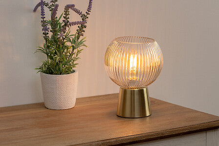 Moderne tafellamp glas en goud – 19,5 cm hoog, glazen kap Ø 15 cm – foto 3