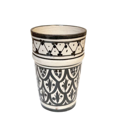 Tasse marocaine Asfi – Céramique Noir & Blanc – Faite à la main – Ø8 cm x 12 cm