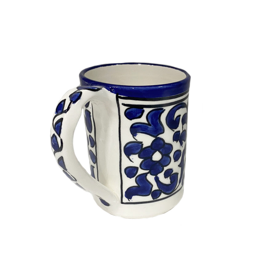 Marokkanische blaue Keramikbecher