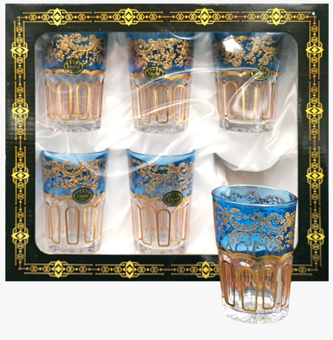 Theeglazen met gouden patroon