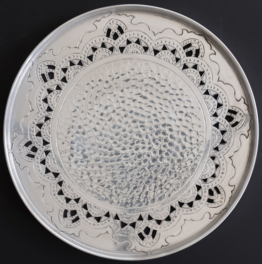 Serviertablett Cutwork