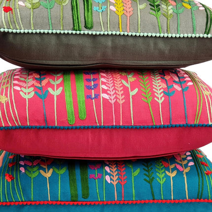 Housse de coussin brodée de fleurs sauvages35x50cm