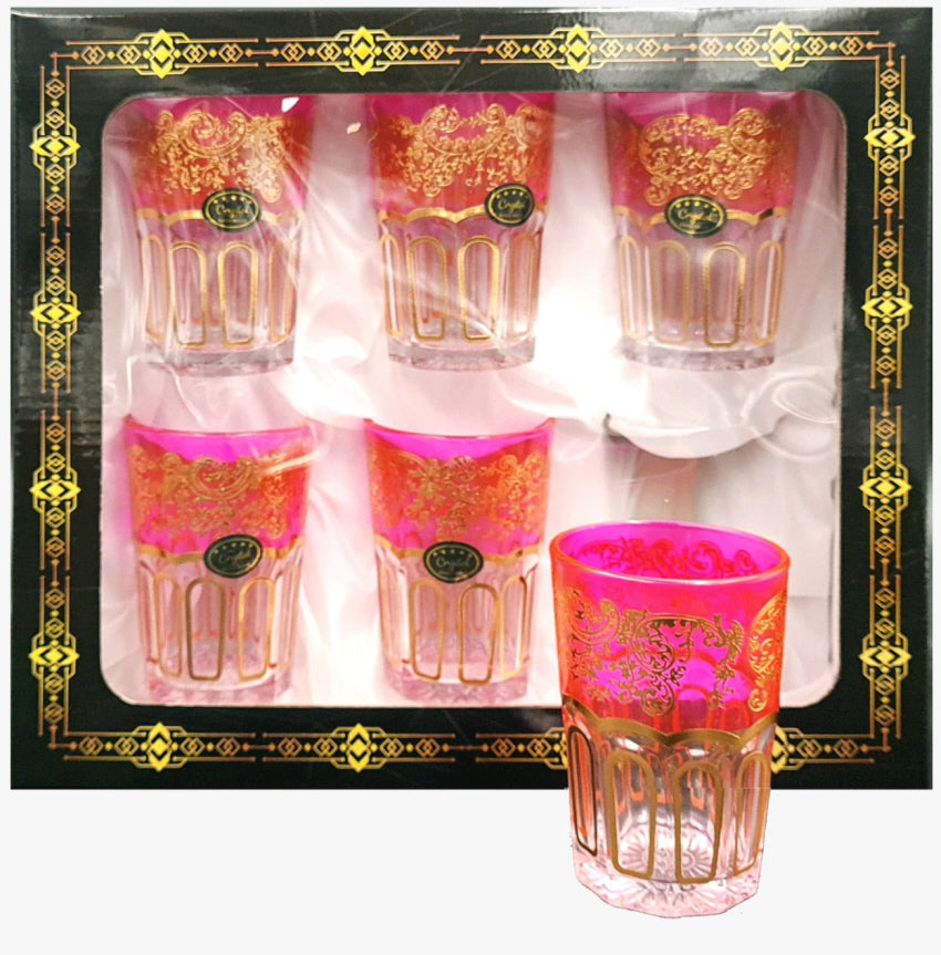 Theeglazen met gouden patroon