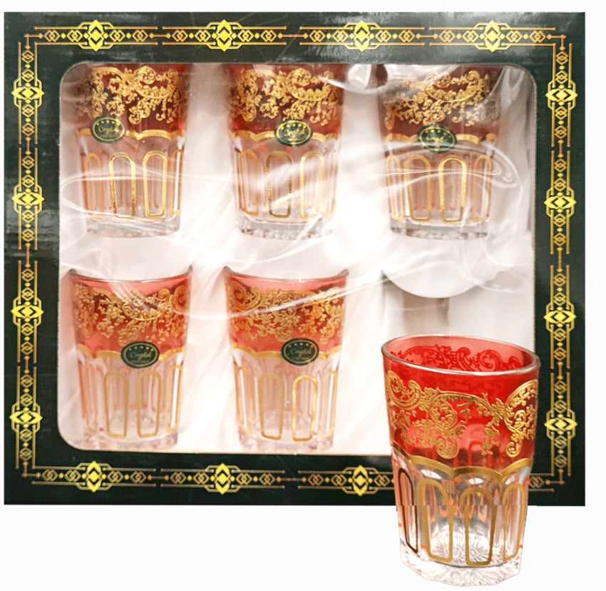Theeglazen met gouden patroon