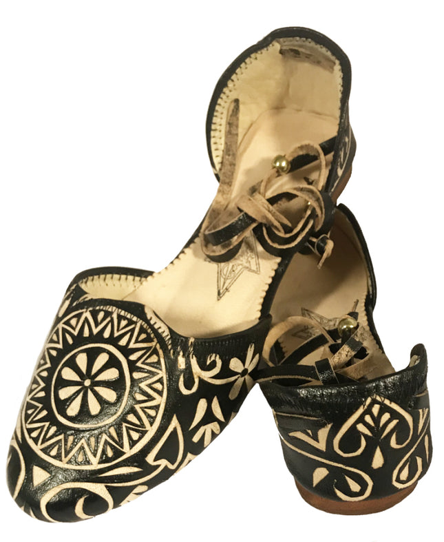 Babouches plates à lacets