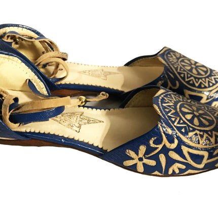 Babouches plates à lacets