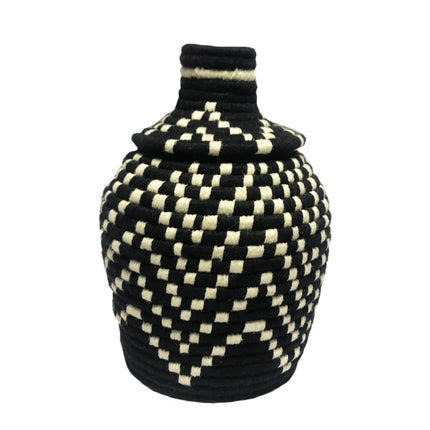 Panier berbère noir et blanc