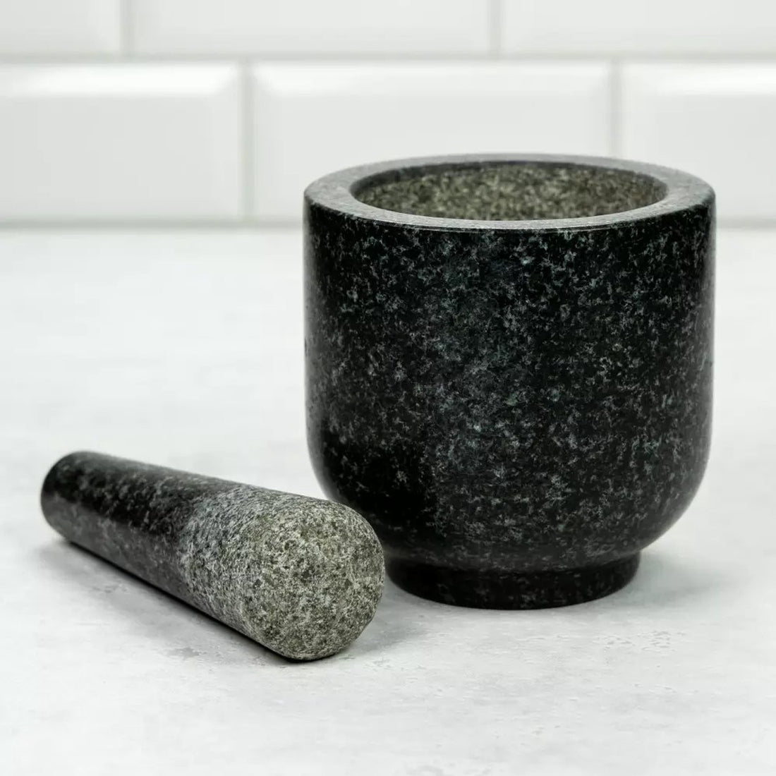 Kinghoff KH1679 - Natural Granite Mortar and Pestle Set - Mortar 12 cm - Pestle 15.5 cm - Durable and Stylish Kitchenware - Handmade