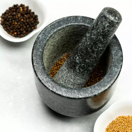 Kinghoff KH1679 - Mortier et Pilon en Granit Naturel - Mortier 12cm - Pilon 15.5cm - Ustensile de Cuisine Durable et Élégant - Fait à la Main