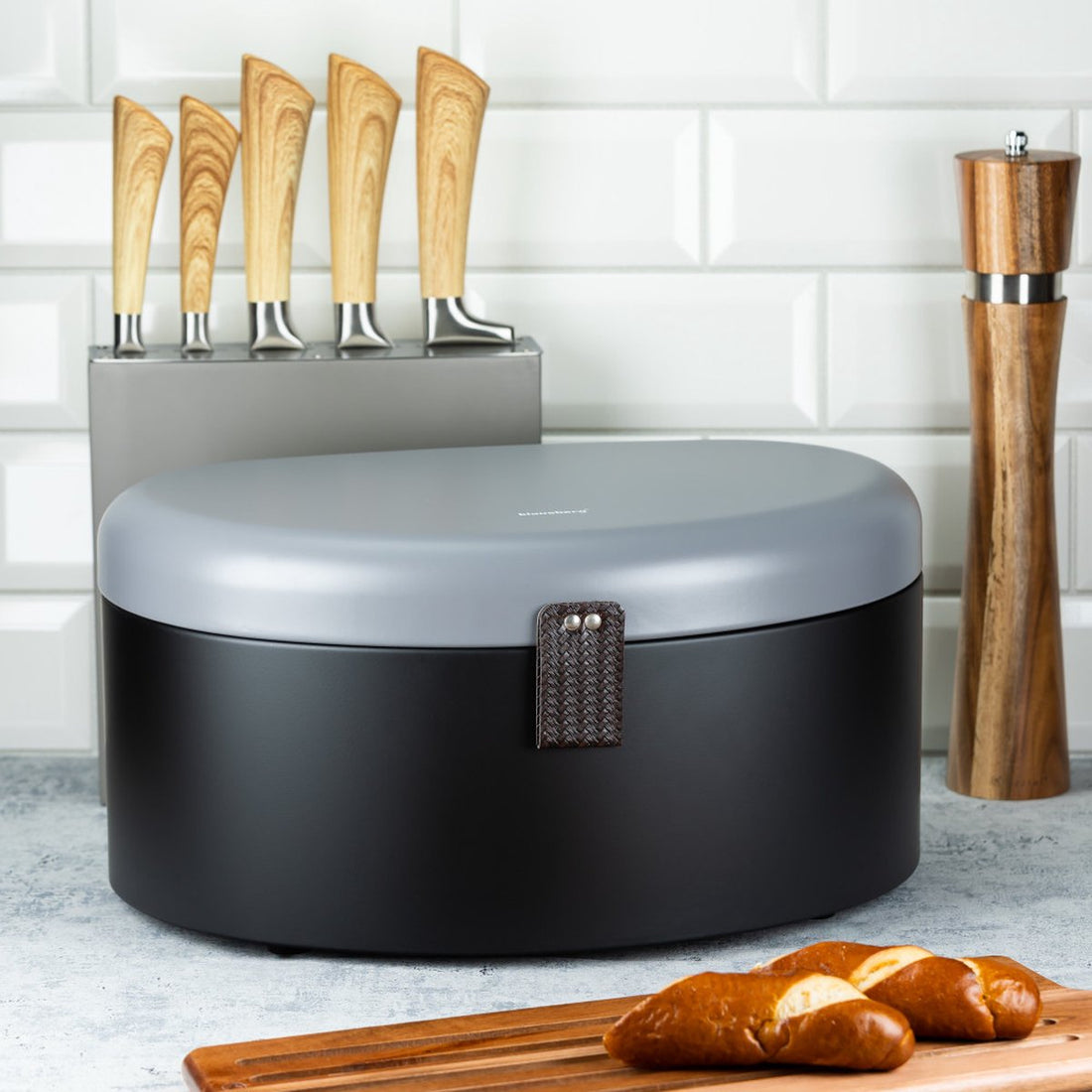 Klausberg 7576 - Bread bin - black / grey