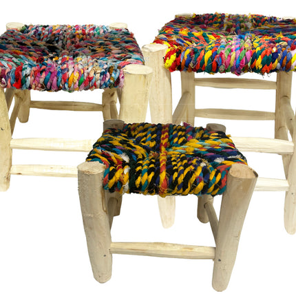 Tabourets marocains en bois multicolores