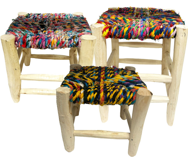 Tabourets marocains en bois multicolores