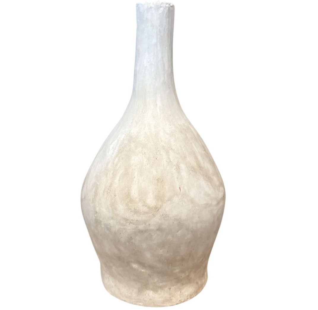 Witte keramische vaas, 32 cm hoog – handgemaakt aardewerk met smalle hals – foto 2