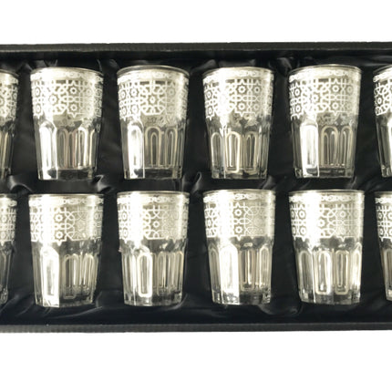 Verres à thé marocains avec détails argentés