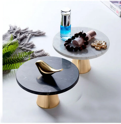 Plateau en marbre sur piètement en cuivre