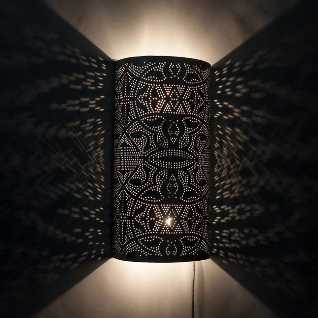 Applique murale filigrane orientale demi-cylindre argentée