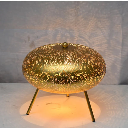 Lampe de table orientale soucoupe style filigrane - or vintage