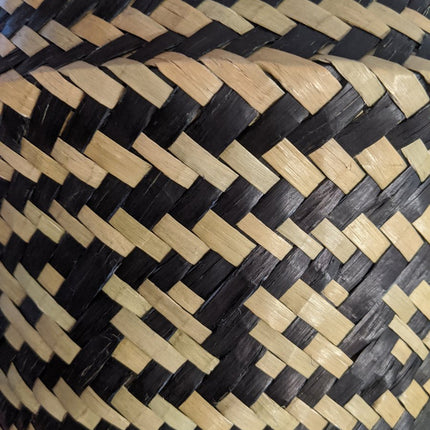 Panier en jonc de mer tressé
