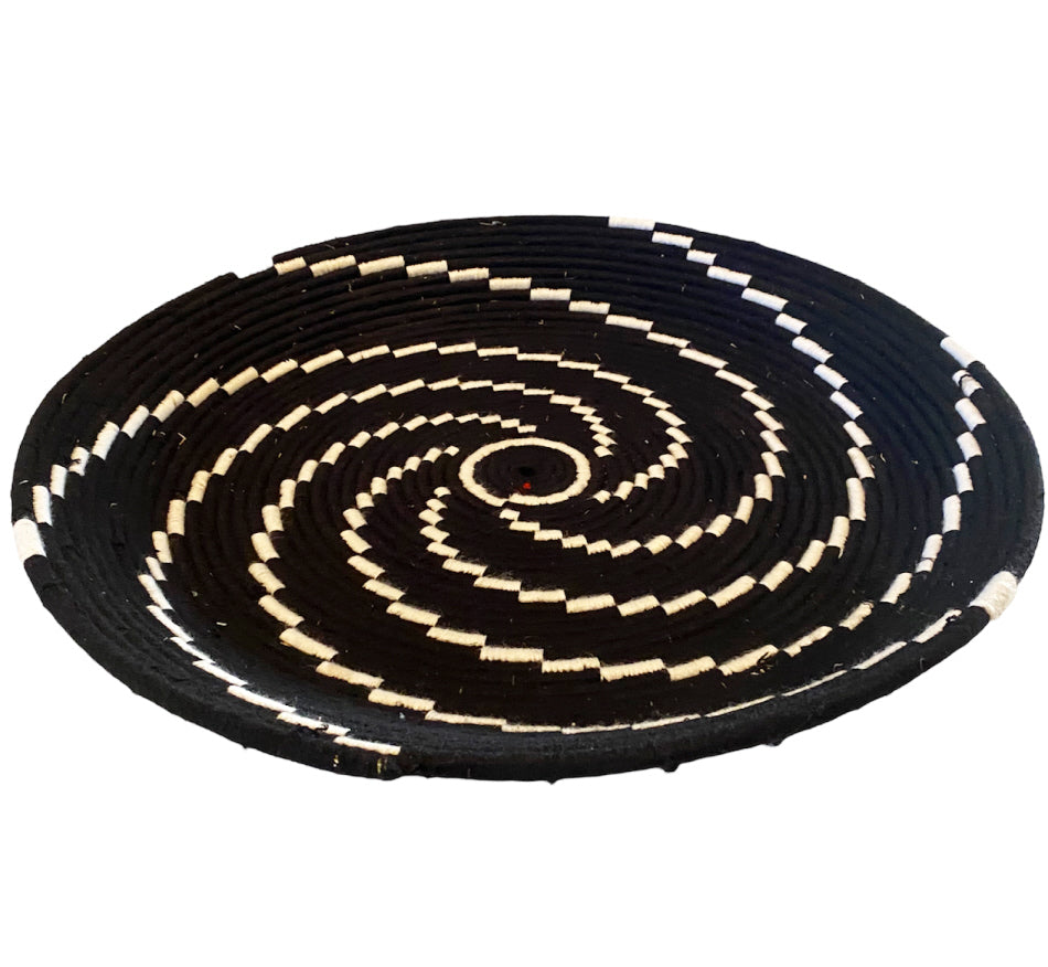 Moroccan Flat Berber Basket – Black & White/Natural – Ø50 cm