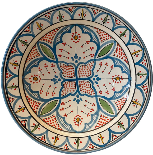 Plat en céramique marocain à motifs floraux