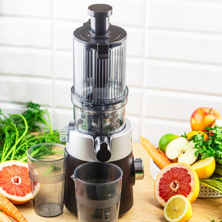 Klausberg KB-7871 Slow Juicer – Cold Press – Leiser vertikaler Entsafter mit breiter Einfüllöffnung – Obstpresse – Schwarz / Silber