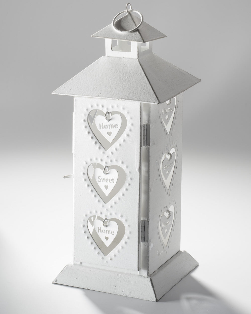 Hoge witte lantaarn met hartmotief – 12,5 x 13 x 30 cm
