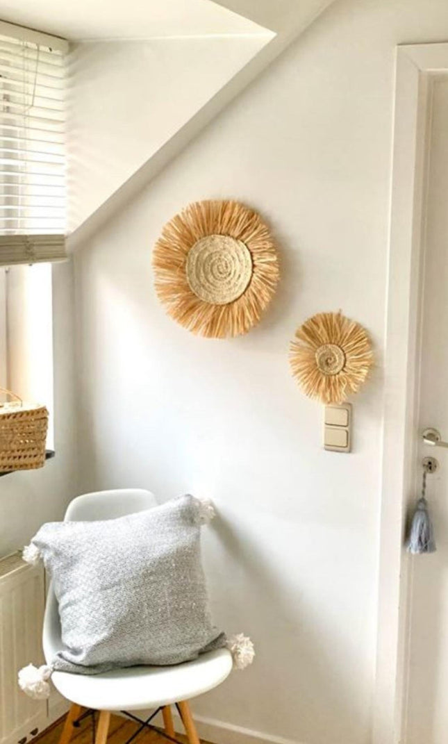 Panier mural décoratif en raphia