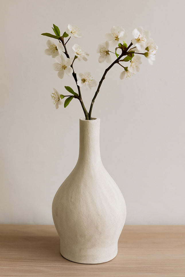 Vase en céramique blanche faite à la main – 32 cm de haut – Aspect terre cuite mate